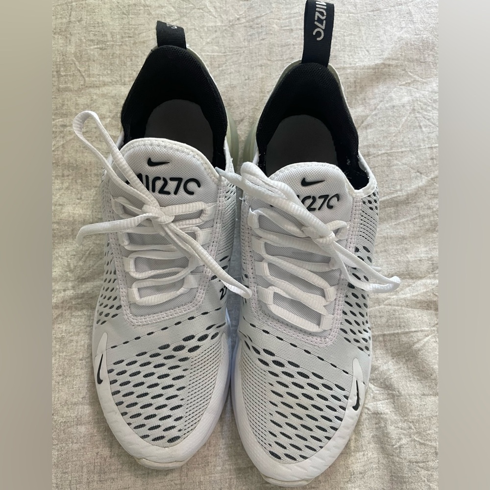 Nike Women’s air max 270 sneakers